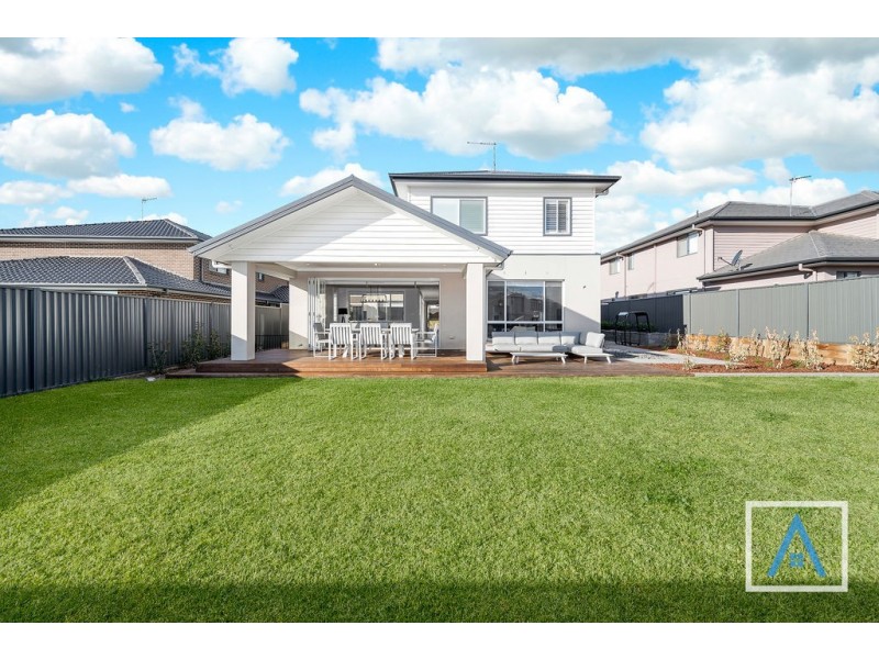 21 Chamberlain Way, Harrington Park NSW 2567