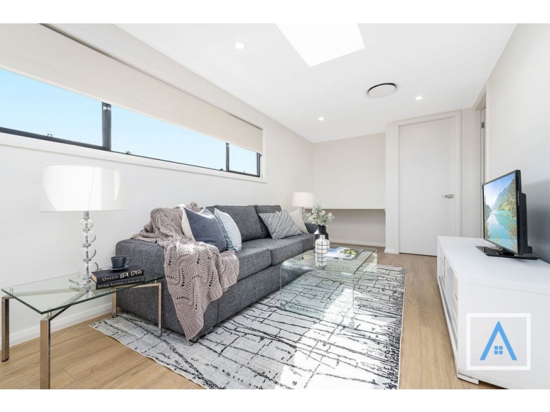 71 Village Circuit, Gregory Hills NSW 2557