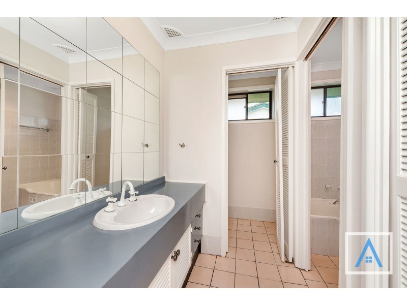 32 Birdsville Crescent, Leumeah NSW 2560