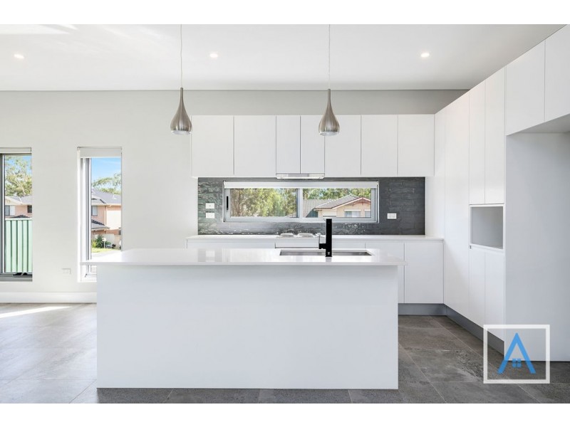 32 Birdsville Crescent, Leumeah NSW 2560