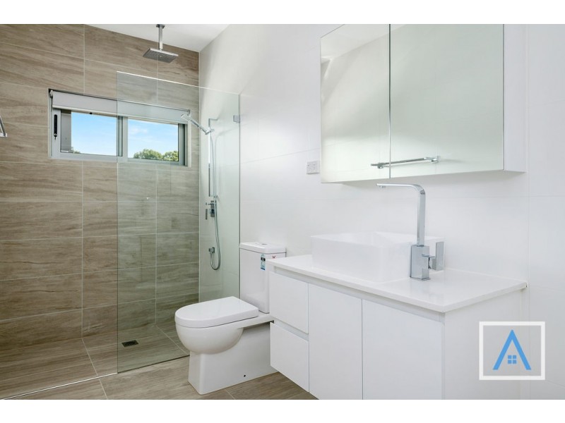 32 Birdsville Crescent, Leumeah NSW 2560