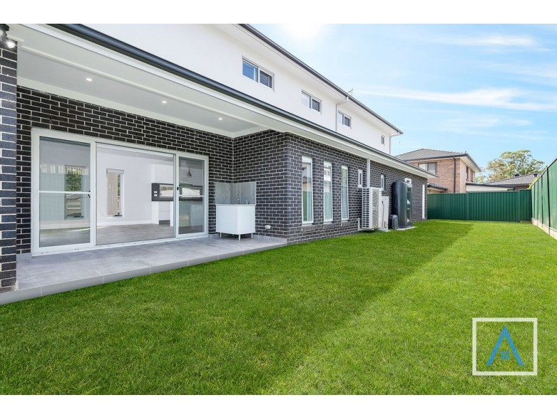 32 Birdsville Crescent, Leumeah NSW 2560