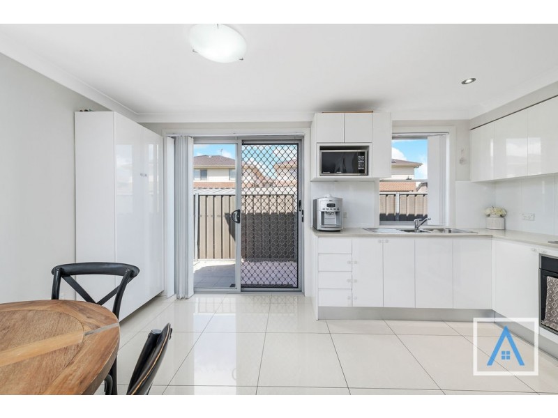 4/86 Canberra Street, Oxley Park NSW 2760