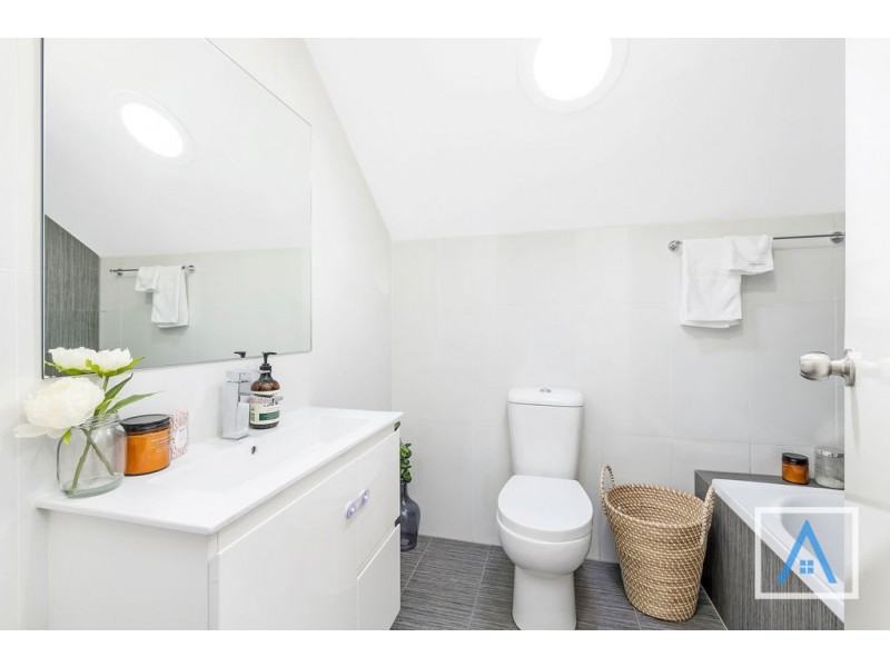 4/86 Canberra Street, Oxley Park NSW 2760