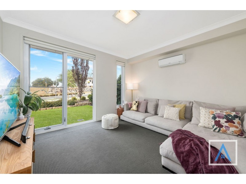 111 Liz Kernohan Drive, Elderslie NSW 2570