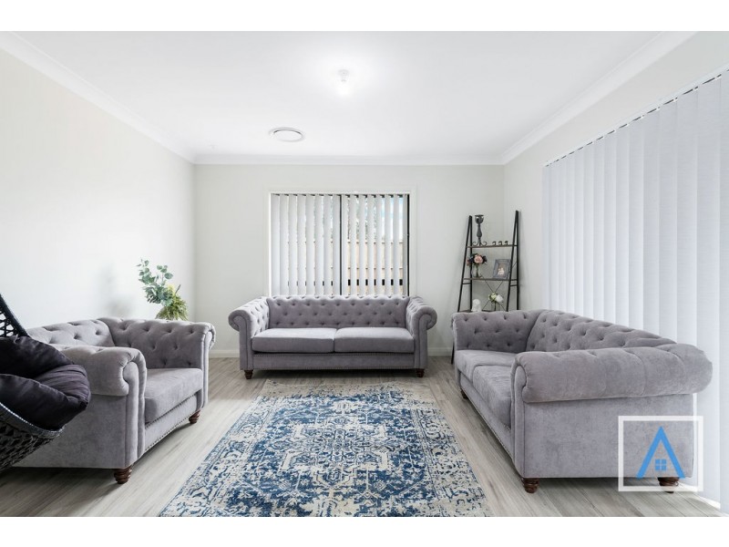 9 Dowie Drive, Claymore NSW 2559