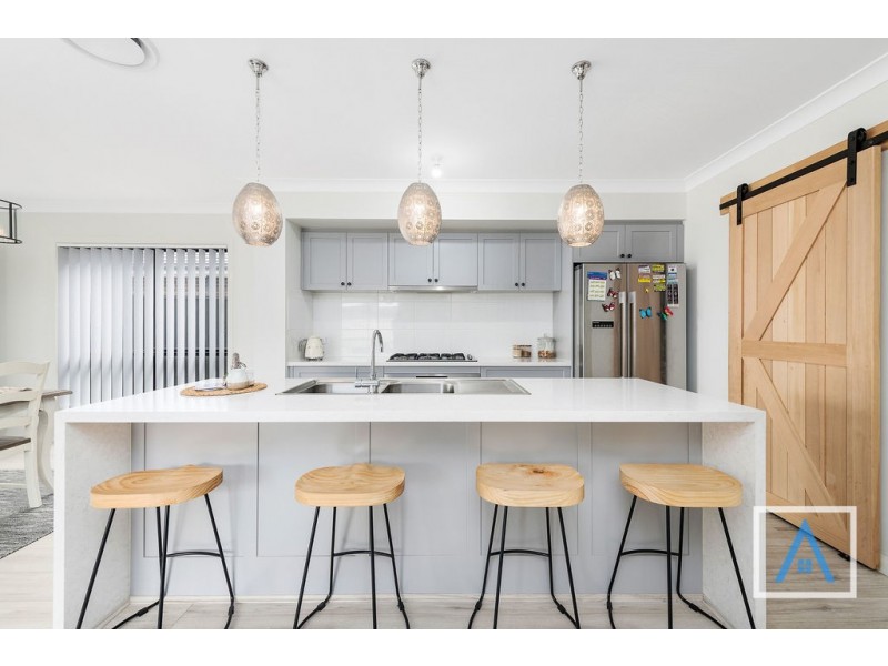 9 Dowie Drive, Claymore NSW 2559