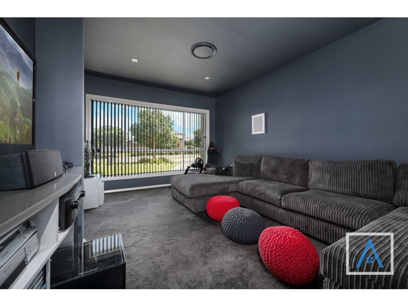 13 Neil Place, Oran Park NSW 2570