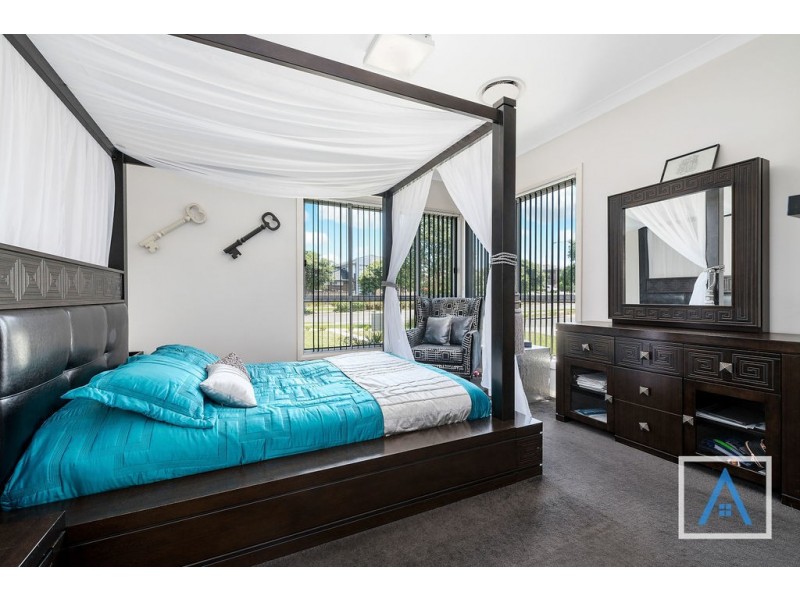 13 Neil Place, Oran Park NSW 2570