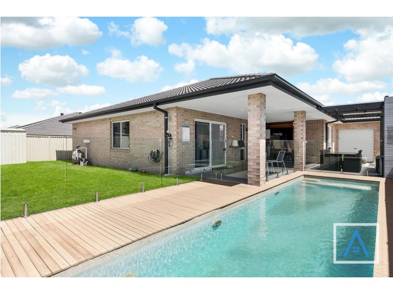 13 Neil Place, Oran Park NSW 2570