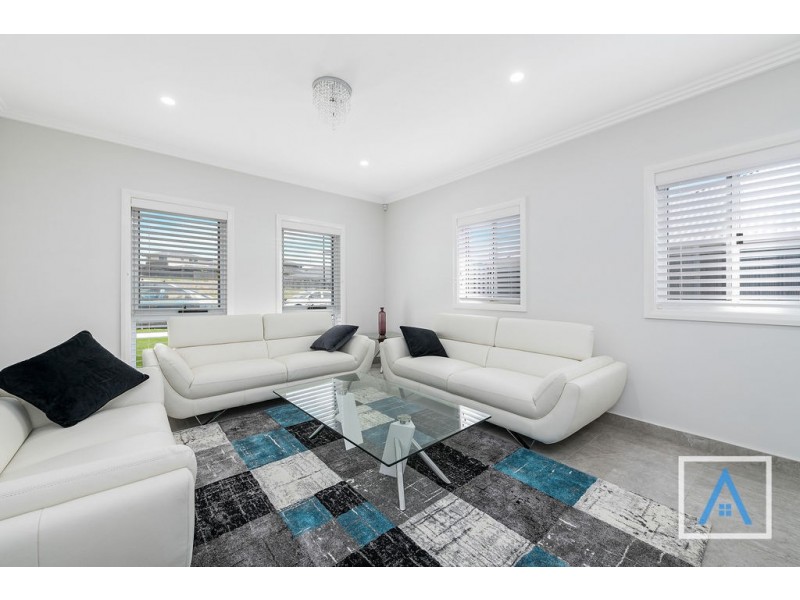 9 Whittingham Street, Campbelltown NSW 2560