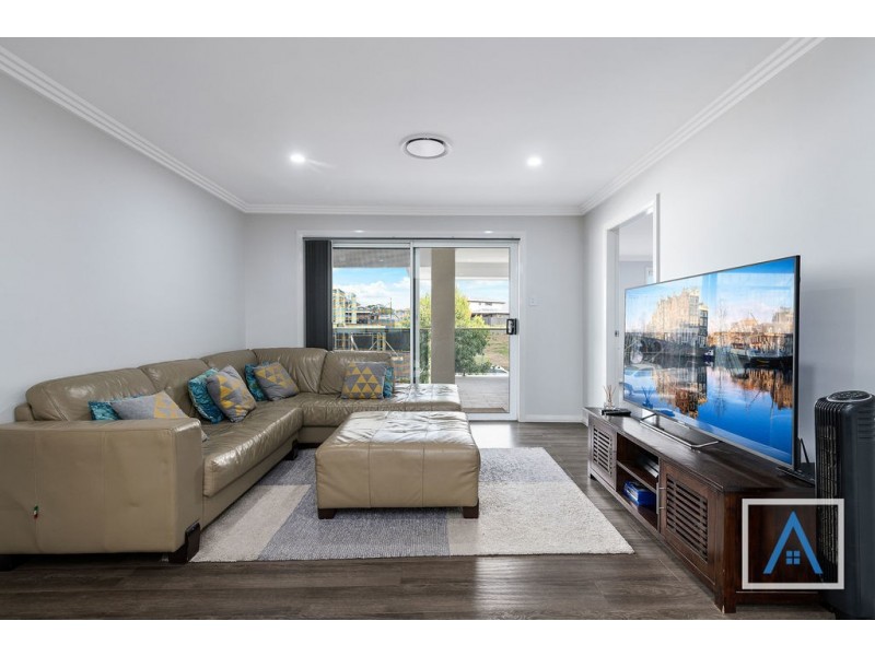 9 Whittingham Street, Campbelltown NSW 2560