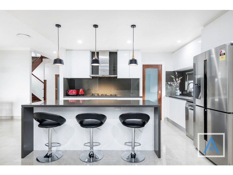 9 Whittingham Street, Campbelltown NSW 2560