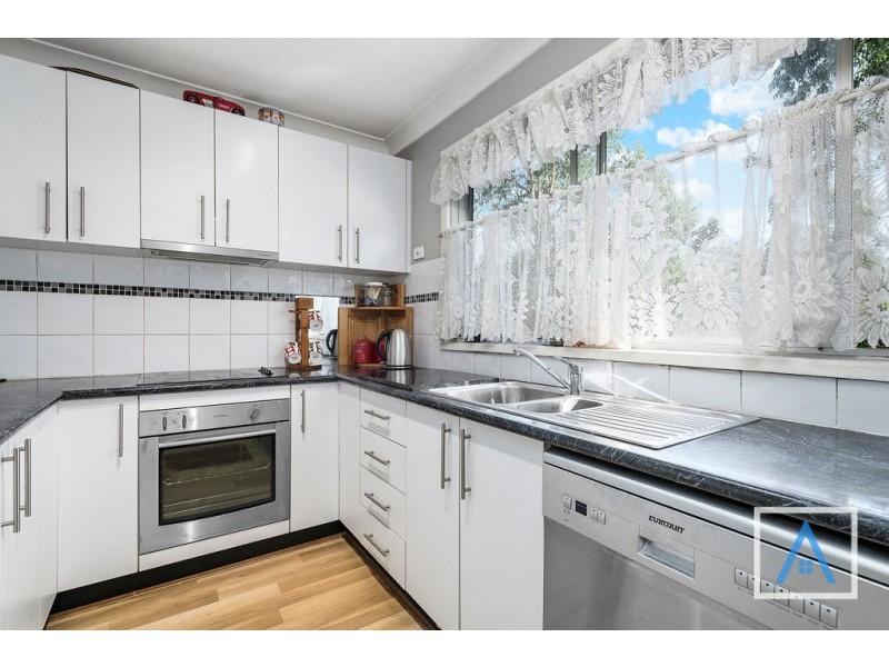 16/18 Westmoreland Road, Minto NSW 2566