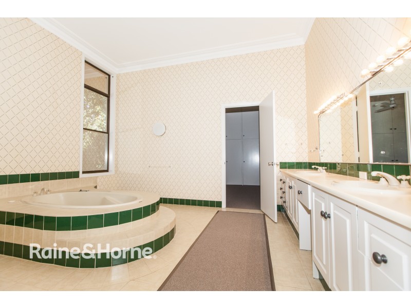 Carrara QLD 4211