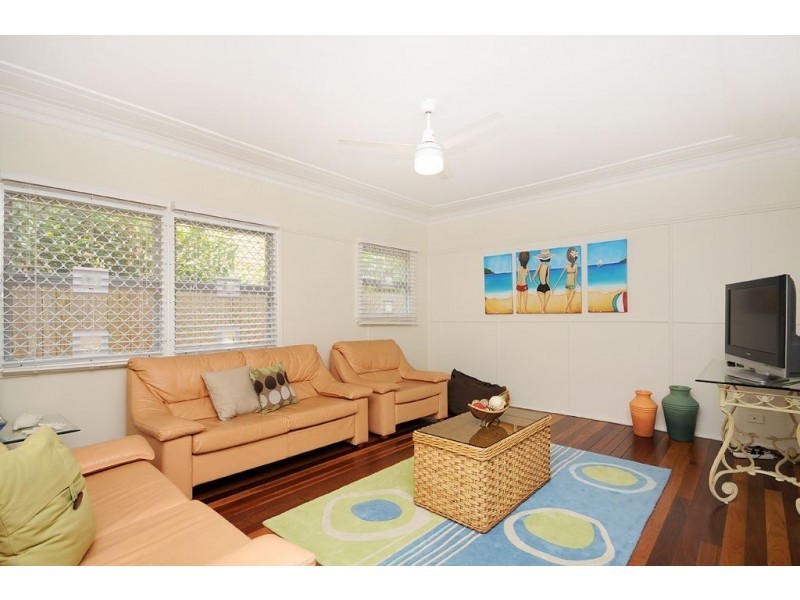 5 Dudley Street, Mermaid Beach QLD 4218