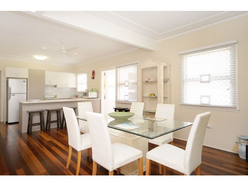 5 Dudley Street, Mermaid Beach QLD 4218