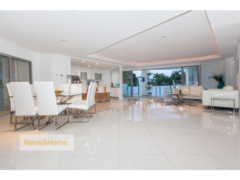 1/44 Tamborine Street, Mermaid Beach QLD 4218