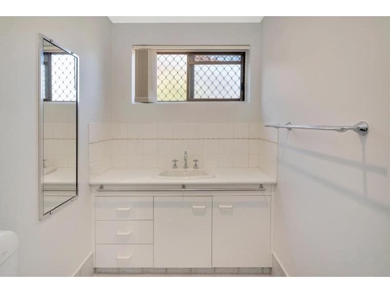 4/105 Sunshine Boulevard, Mermaid Waters QLD 4218