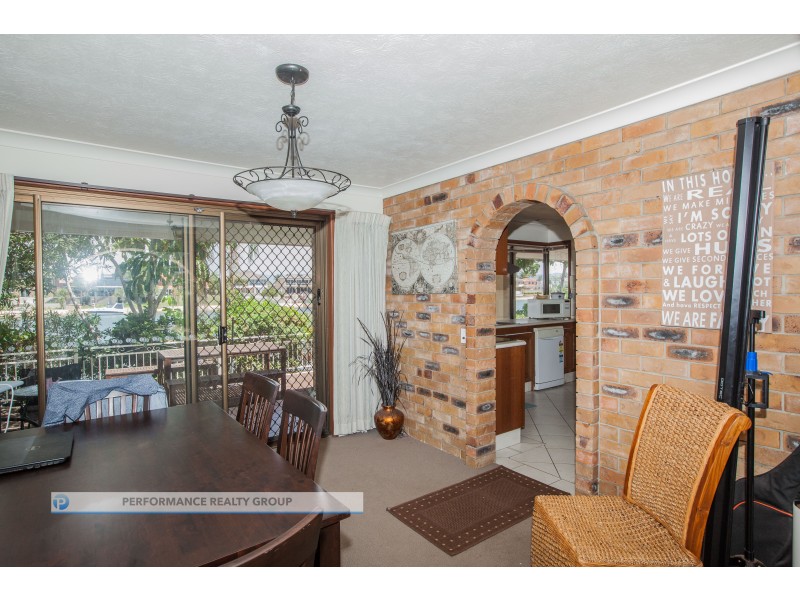 12 Delungra Street, Broadbeach Waters QLD 4218