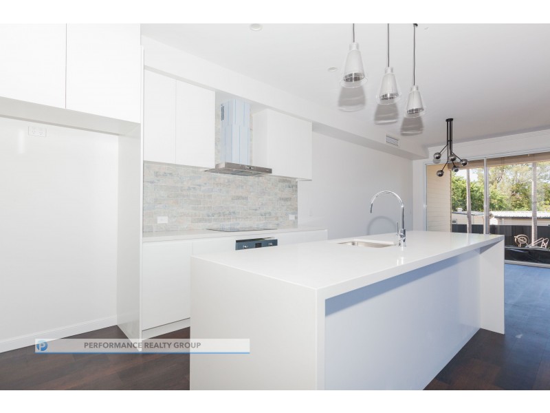 23A Alec Avenue, Mermaid Waters QLD 4218