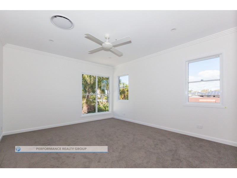 23A Alec Avenue, Mermaid Waters QLD 4218