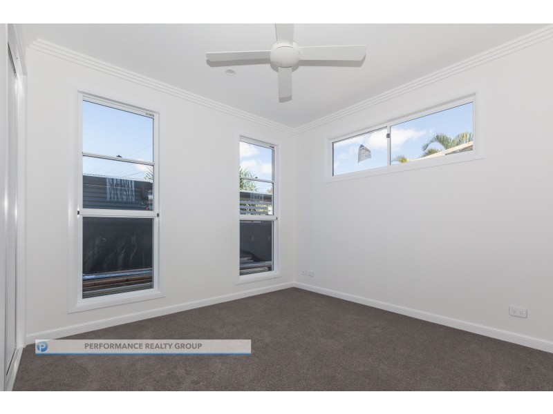 23A Alec Avenue, Mermaid Waters QLD 4218