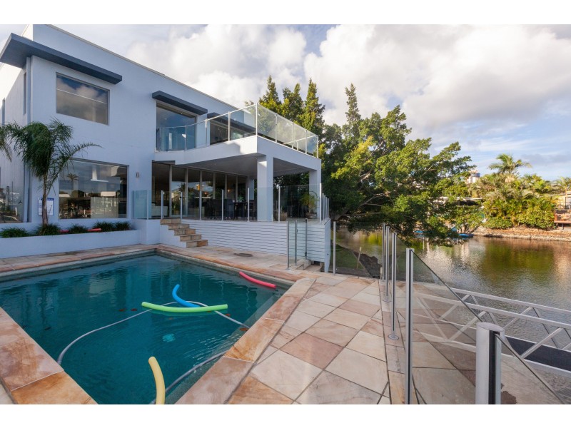 90 Monaco Street, Broadbeach Waters QLD 4218