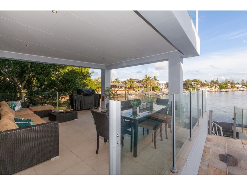 90 Monaco Street, Broadbeach Waters QLD 4218