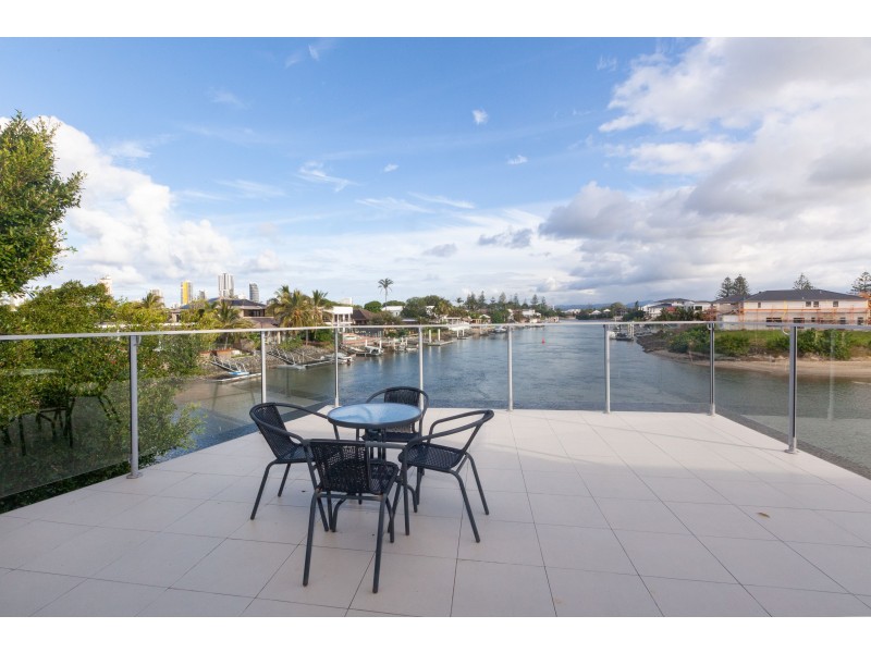 90 Monaco Street, Broadbeach Waters QLD 4218