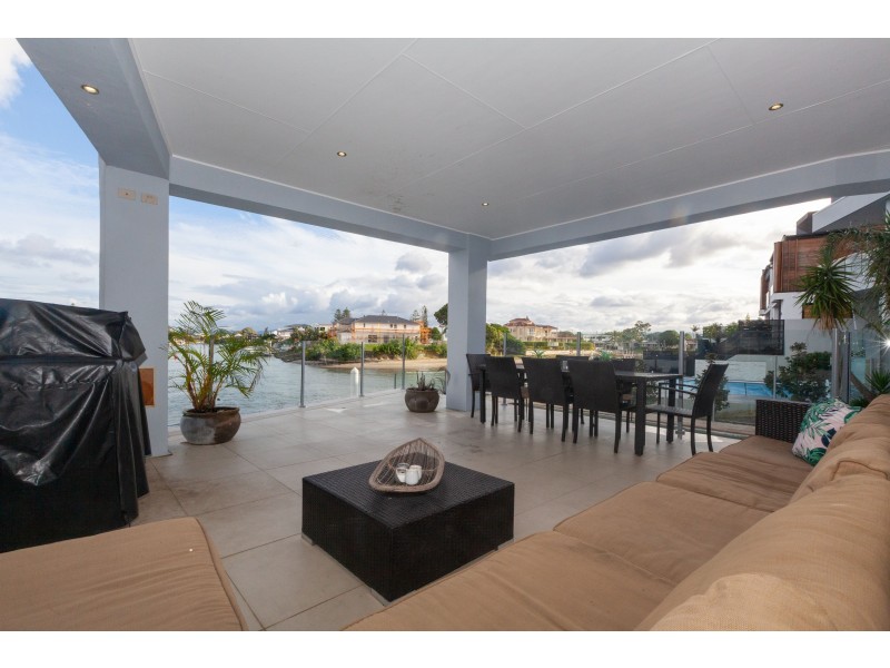 90 Monaco Street, Broadbeach Waters QLD 4218