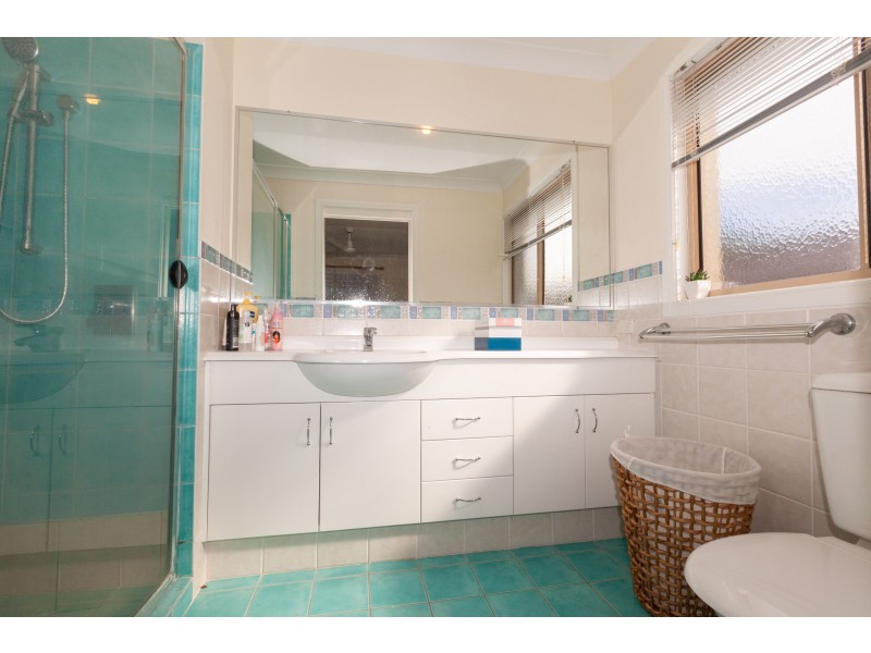 1/2 Duxton Drive, Varsity Lakes QLD 4227