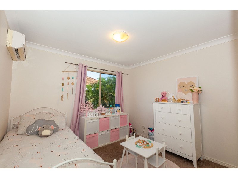 1/2 Duxton Drive, Varsity Lakes QLD 4227