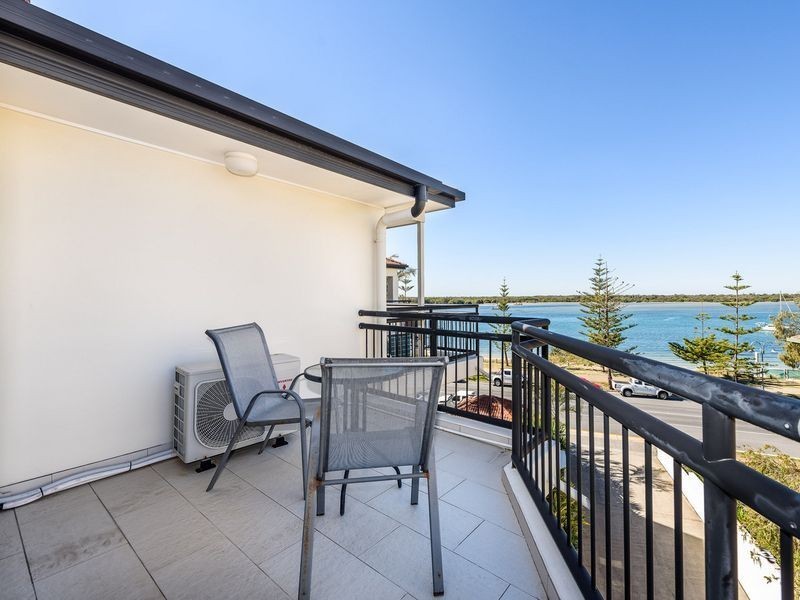 28/452 Marine Parade, Biggera Waters QLD 4216