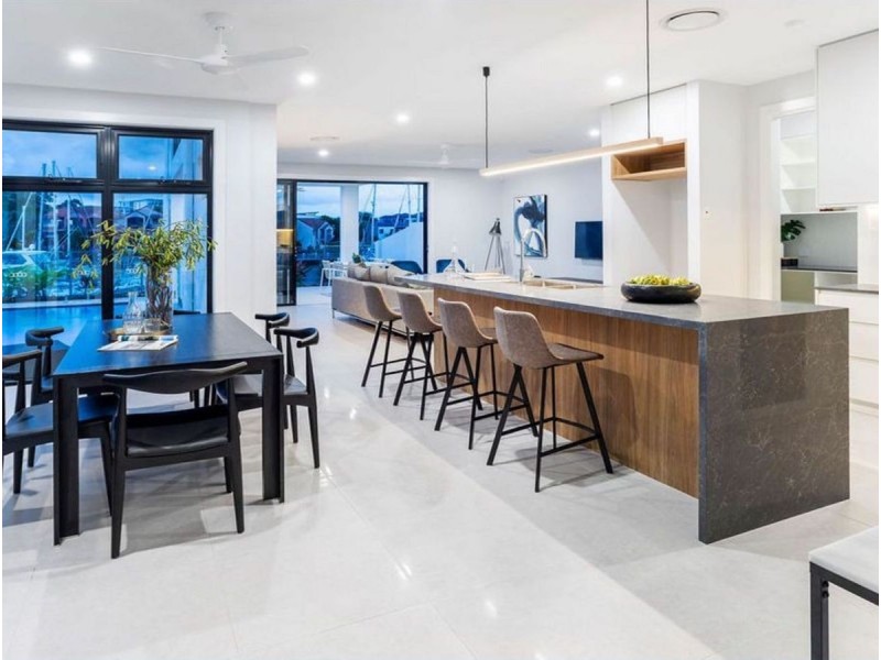 8948 The Point Circuit, Sanctuary Cove QLD 4212