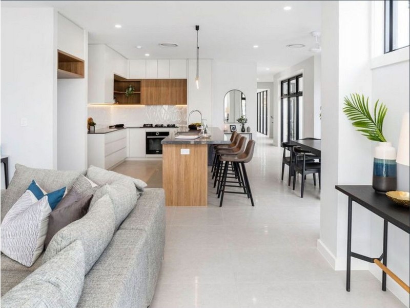 8948 The Point Circuit, Sanctuary Cove QLD 4212