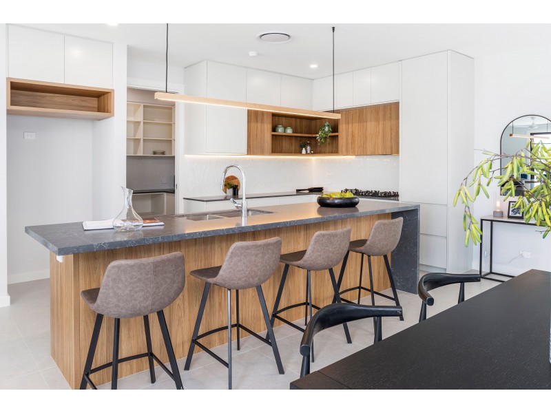 8948 The Point Circuit, Sanctuary Cove QLD 4212