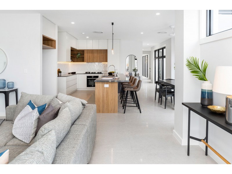 8948 The Point Circuit, Sanctuary Cove QLD 4212