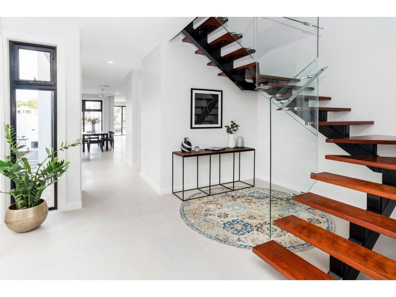 8948 The Point Circuit, Sanctuary Cove QLD 4212