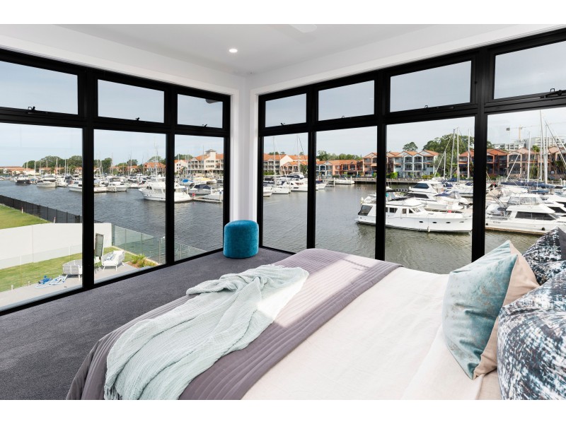 8948 The Point Circuit, Sanctuary Cove QLD 4212