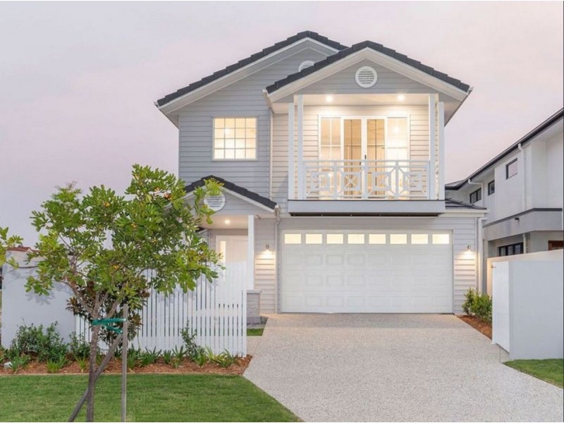 8949 The Point Circuit, Sanctuary Cove QLD 4212