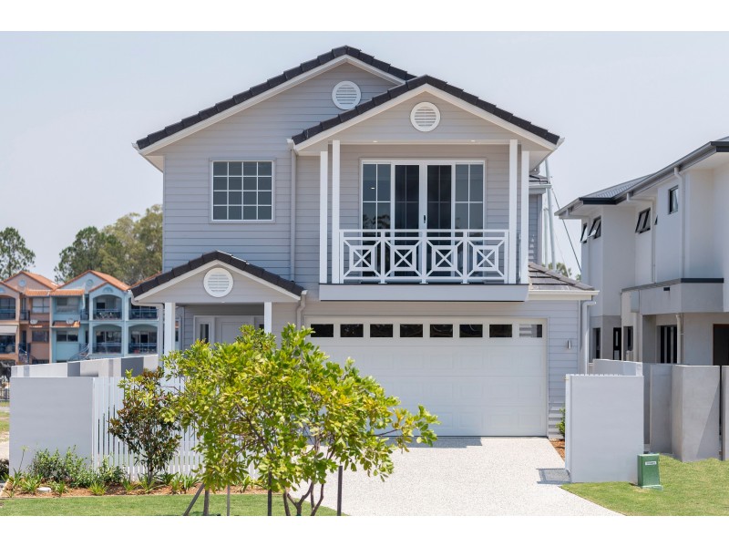 8949 The Point Circuit, Sanctuary Cove QLD 4212