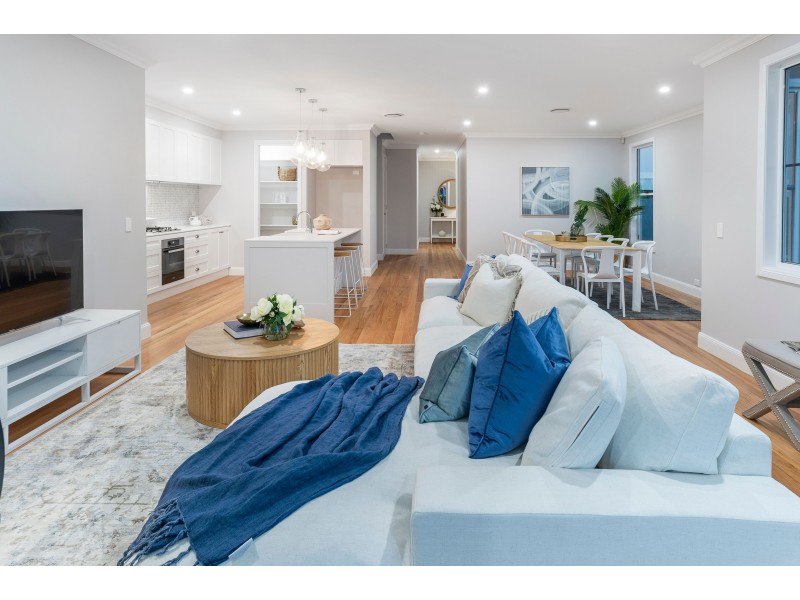 8949 The Point Circuit, Sanctuary Cove QLD 4212