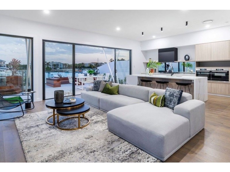 8936 The Point Circuit, Sanctuary Cove QLD 4212
