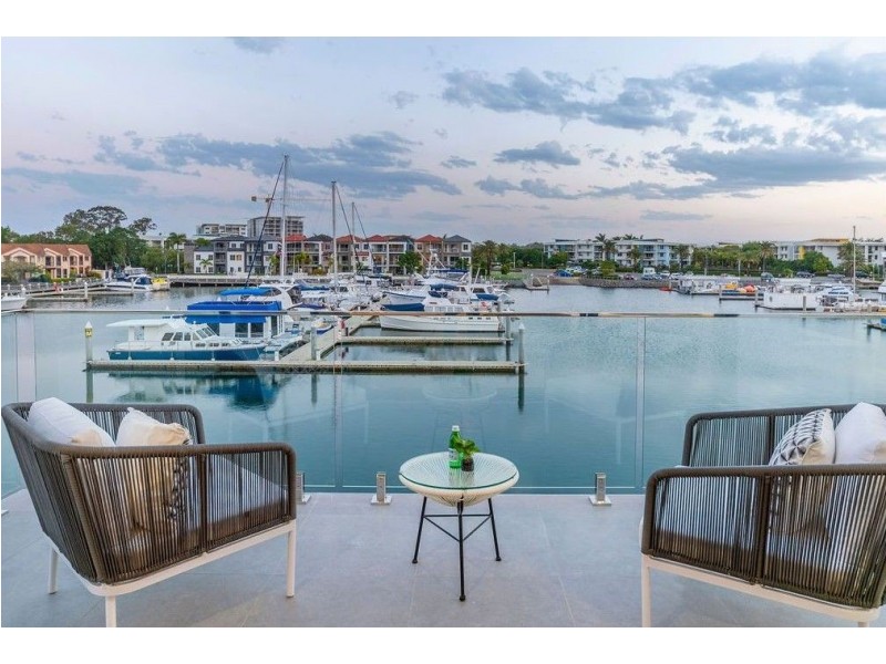8936 The Point Circuit, Sanctuary Cove QLD 4212