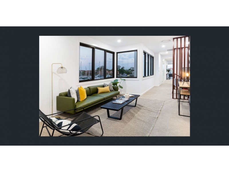 8936 The Point Circuit, Sanctuary Cove QLD 4212