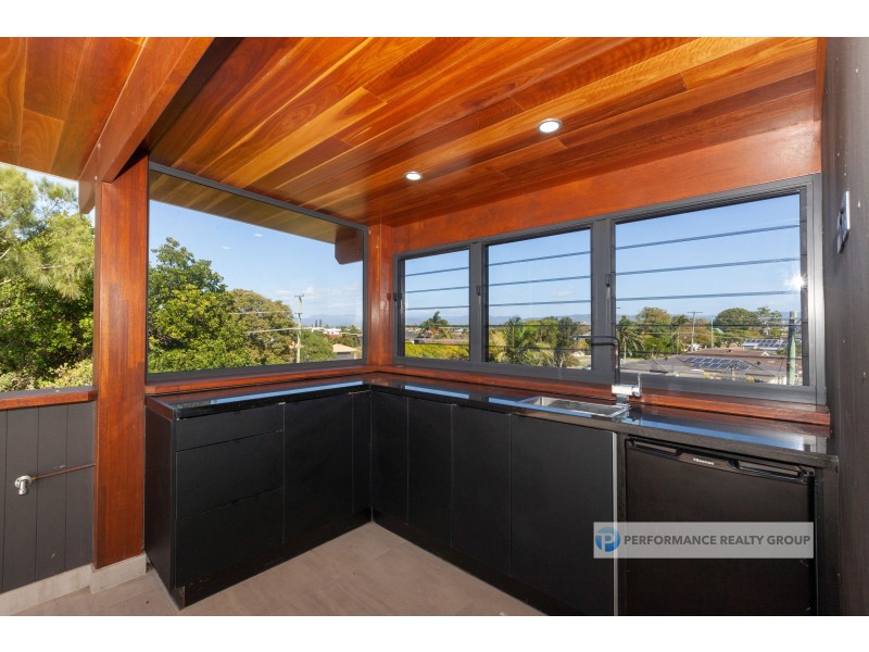 2/39 Holland Court, Broadbeach Waters QLD 4218