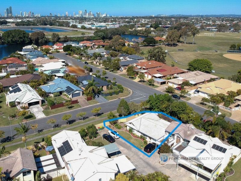 48/50 Saint Kevins Avenue, Benowa QLD 4217