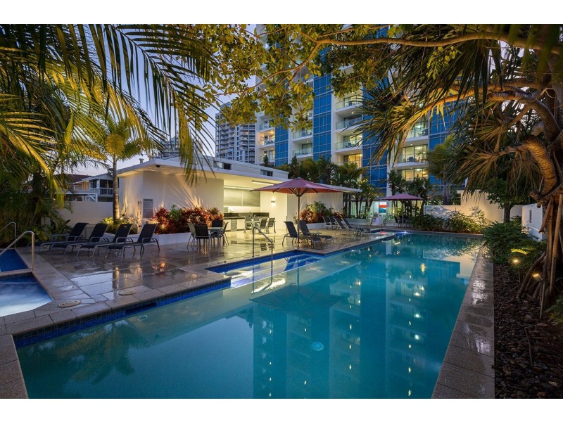 104/25 Surf Parade, Broadbeach QLD 4218