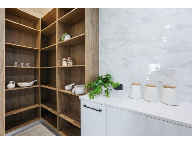 1/39 Holland Court, Broadbeach Waters QLD 4218